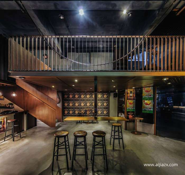 復古火鍋店設(shè)計裝修，工業(yè)風火鍋店設(shè)計裝修