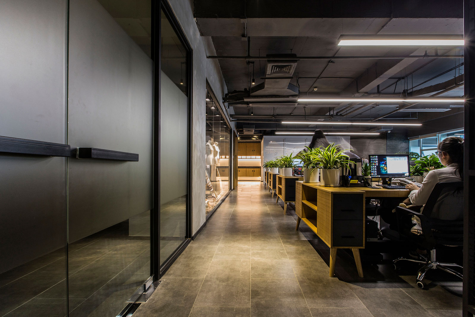 400平米鄭州辦公室設(shè)計裝修施工案例