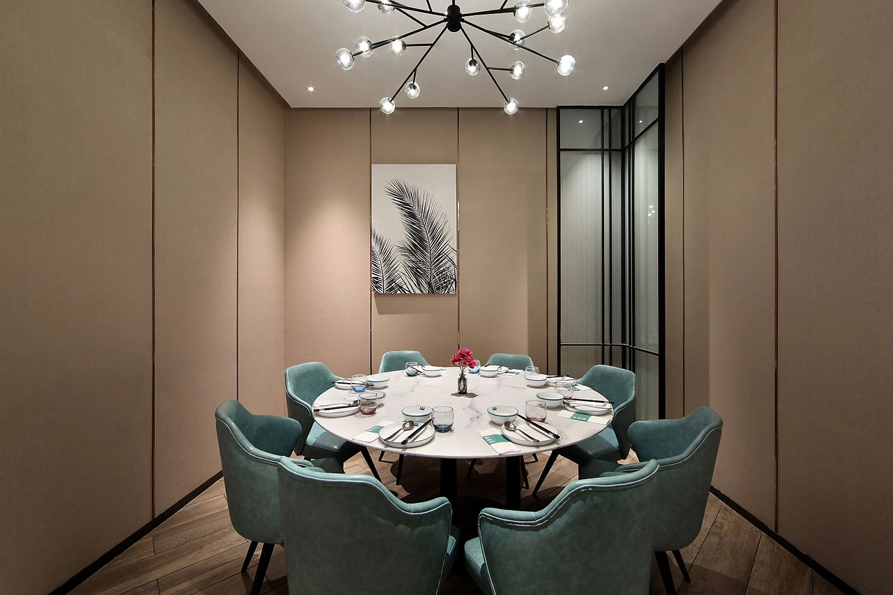 270平米鄭州西餐廳設(shè)計施工效果圖