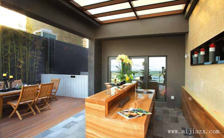 舒適的新中式風(fēng)格陽臺(tái)裝修效果圖