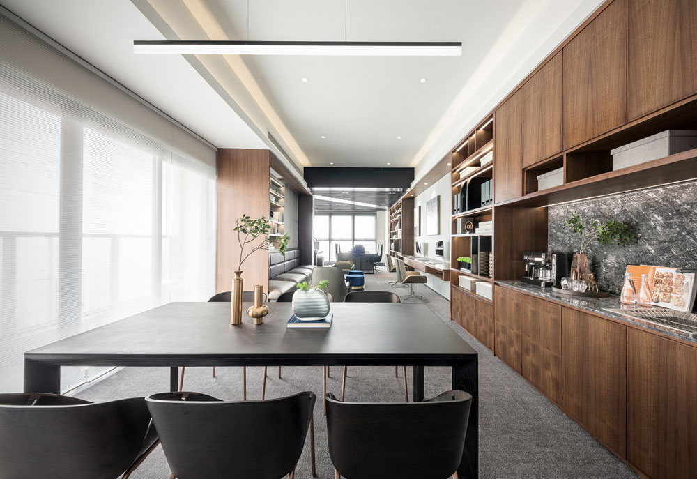 鄭州金水區(qū)海洋集團(tuán)辦公室裝修設(shè)計案例